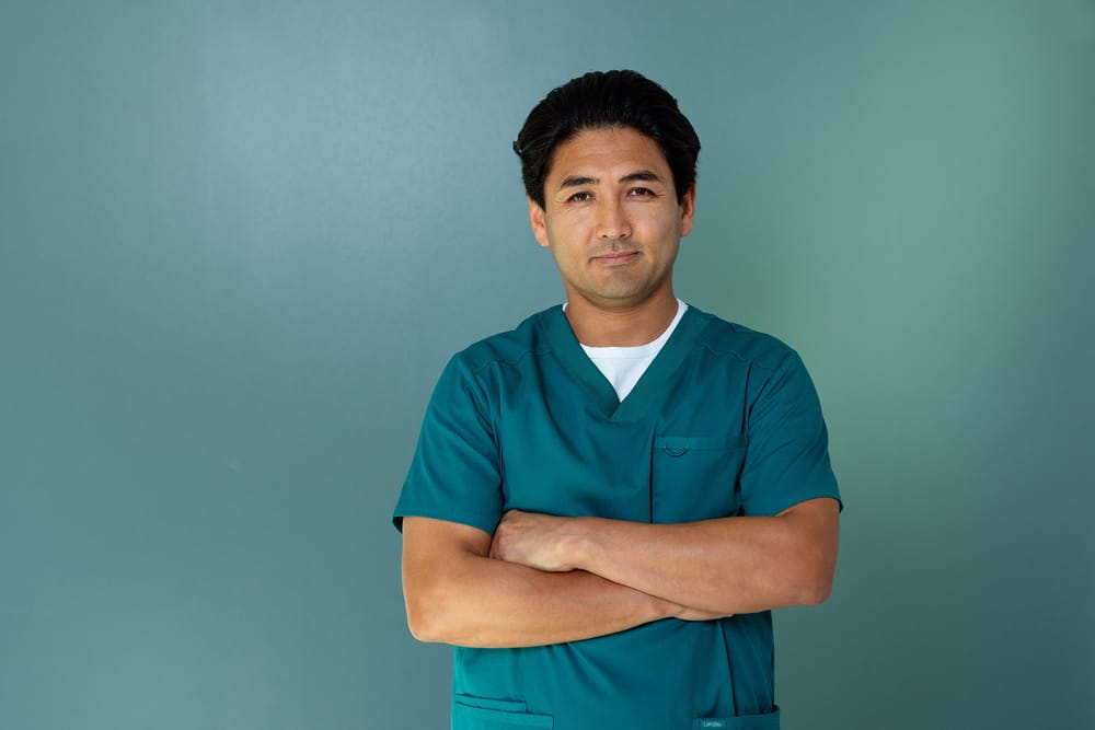 Billedet viser øjenlæge Shakoor Ba-Ali på Øjenhospitalet Danmark