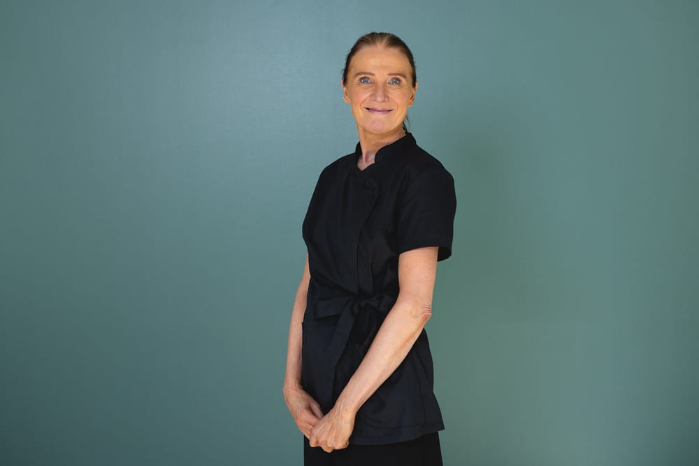 Portrætbillede af Hanne, patientkoordinator på Øjenhospitalet Danmark.