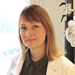 Berit, optometrist, Øjenhospitalet Danmark.