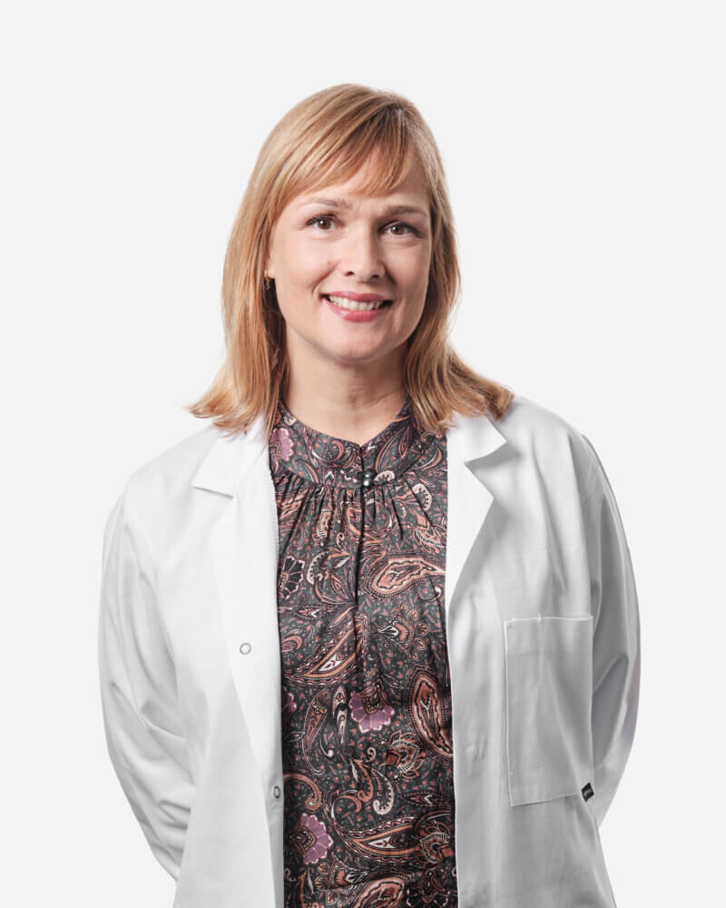 Portrætbillede af Berit, optometrist på Øjenhospitalet Danmark.